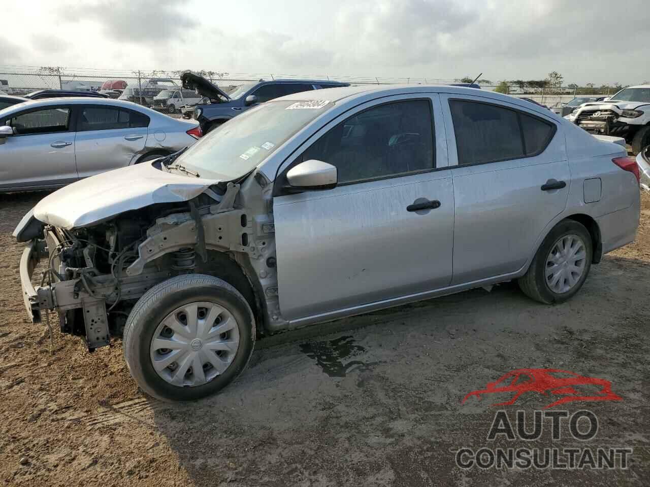 NISSAN VERSA 2018 - 3N1CN7AP4JL802979