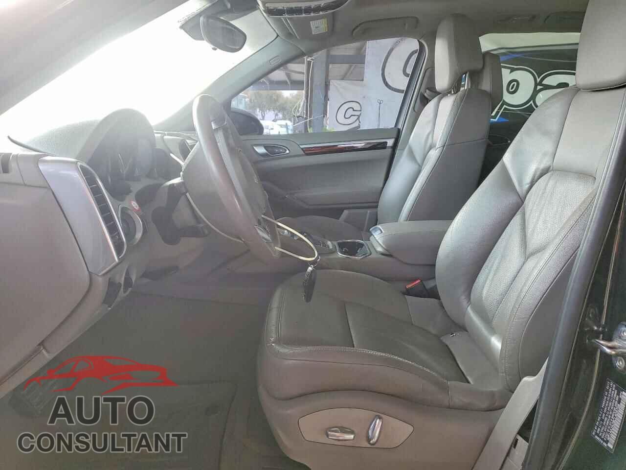 PORSCHE CAYENNE 2012 - WP1AA2A28CLA09706