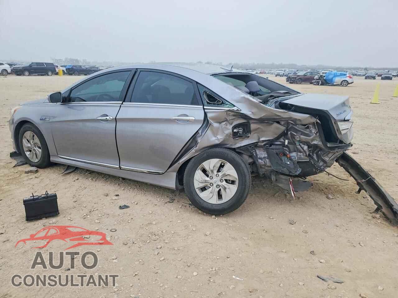HYUNDAI SONATA 2015 - KMHEC4A44FA137656