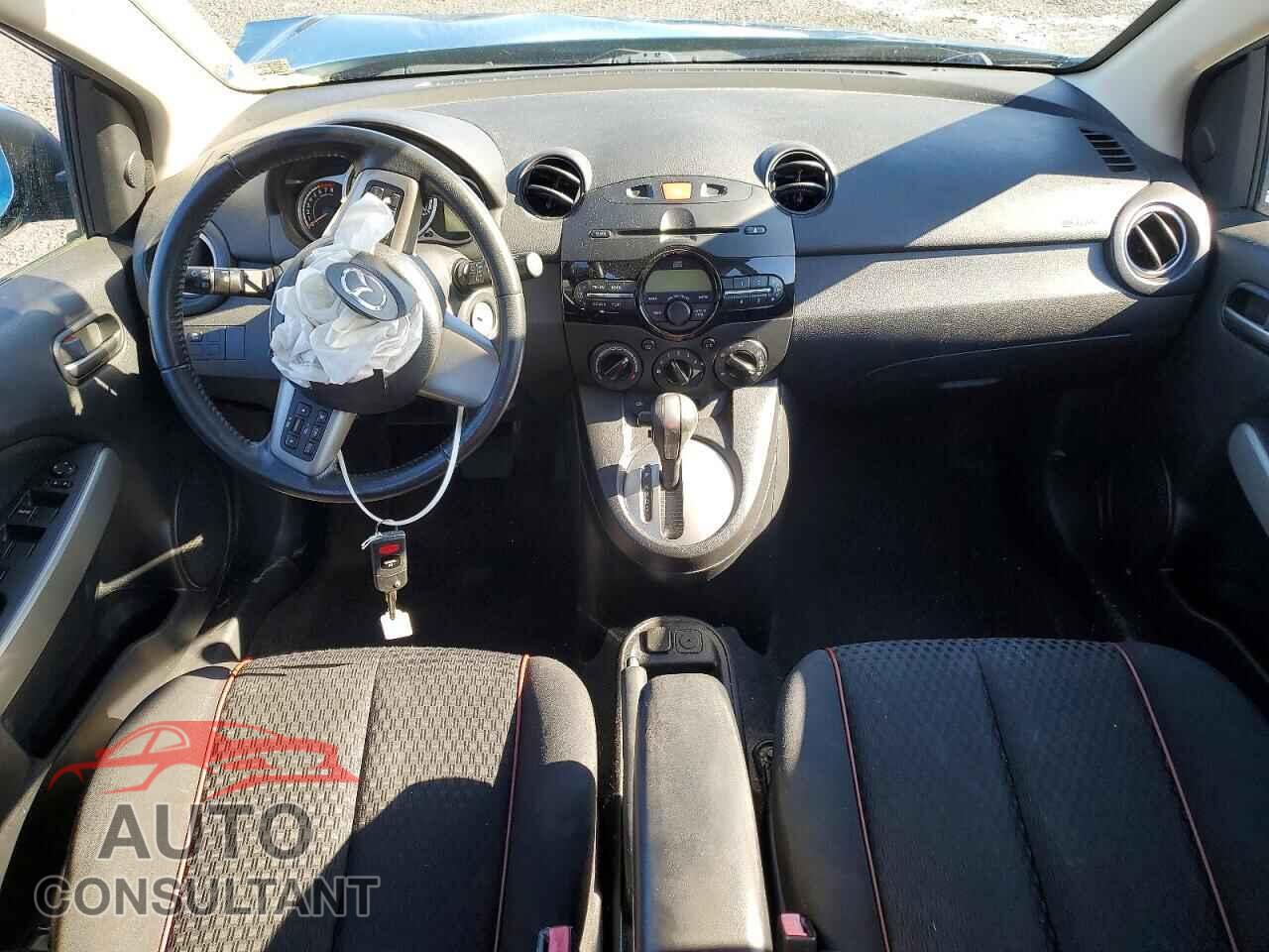 MAZDA 2 2011 - JM1DE1HZ5B0120178