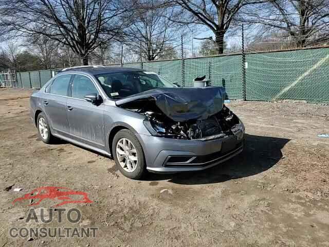 VOLKSWAGEN PASSAT 2017 - 1VWAT7A34HC030011