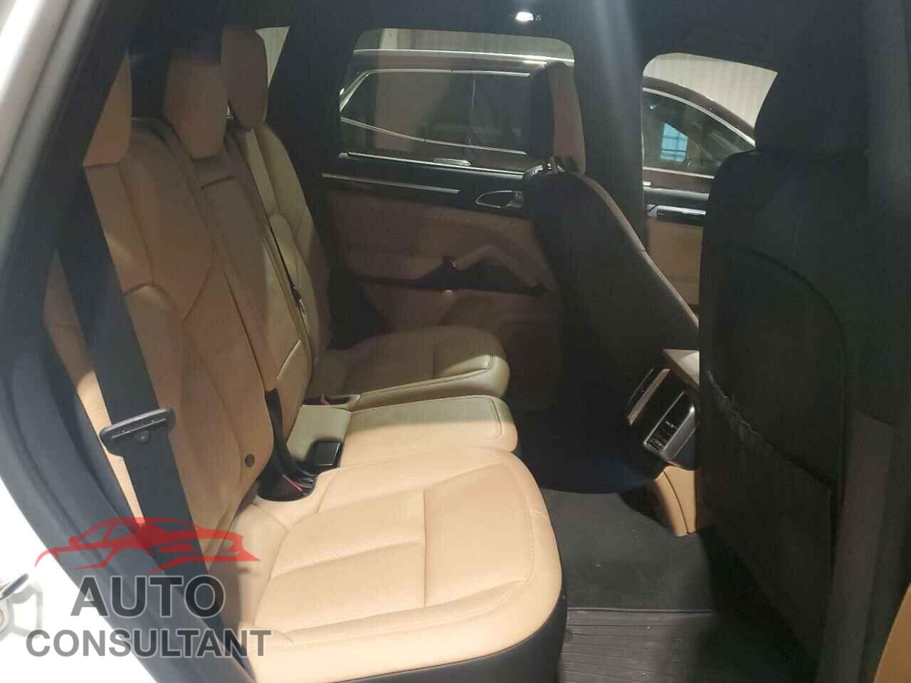 PORSCHE CAYENNE 2016 - WP1AA2A2XGLA10975