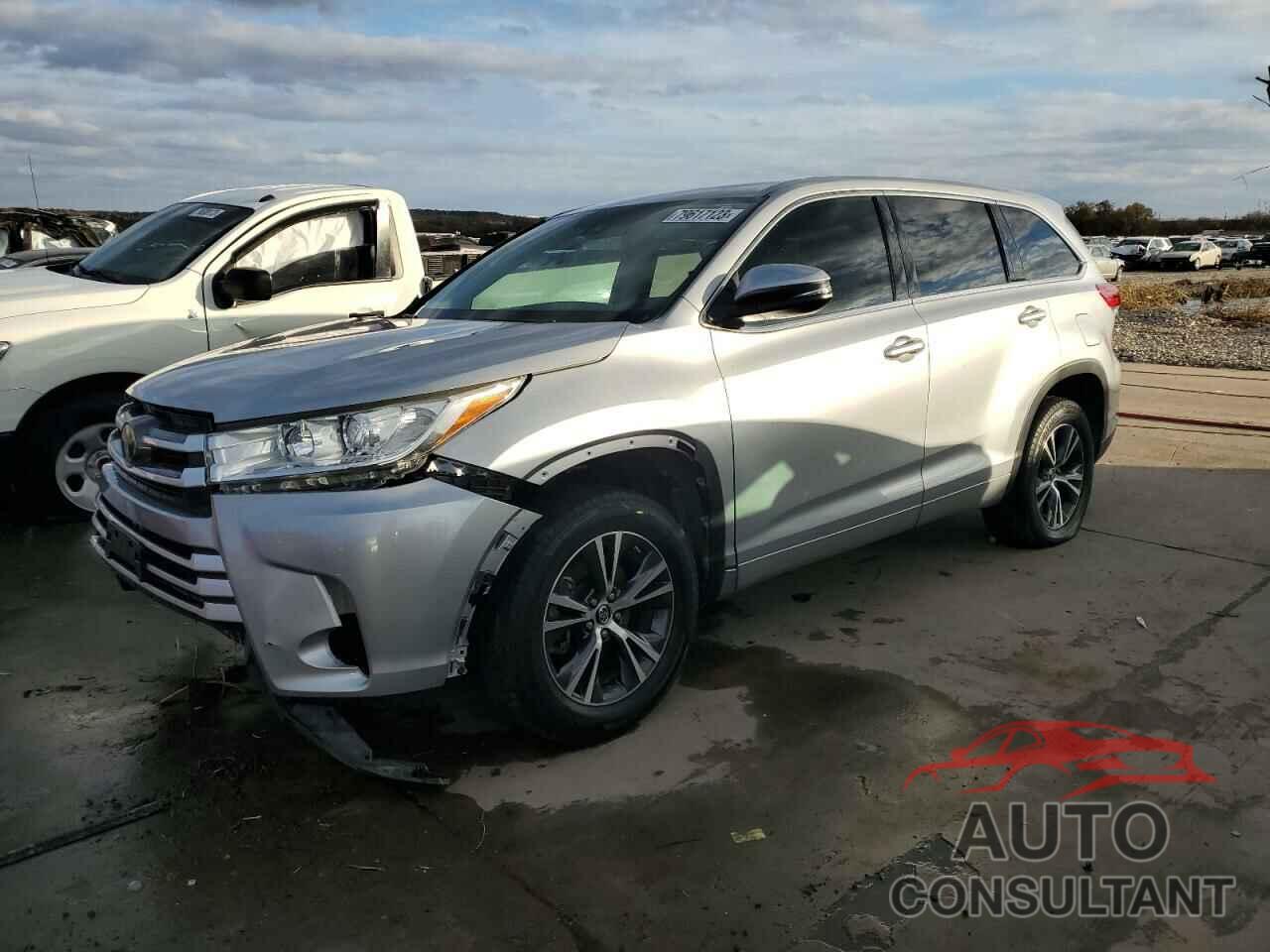 TOYOTA HIGHLANDER 2017 - 5TDZARFH4HS032187