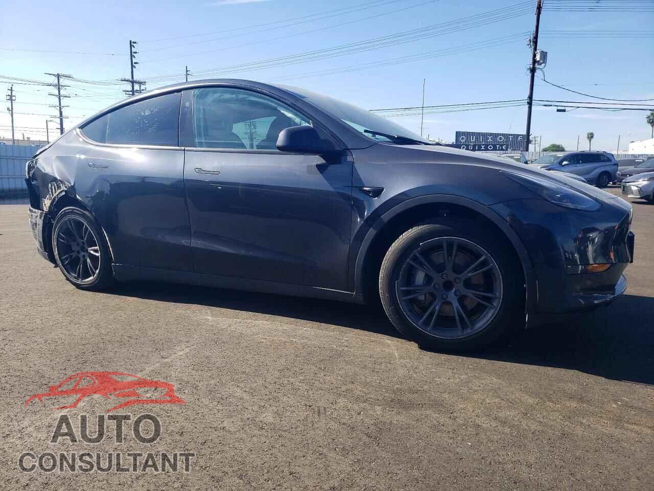 TESLA MODEL Y 2024 - 7SAYGDED1RF205538