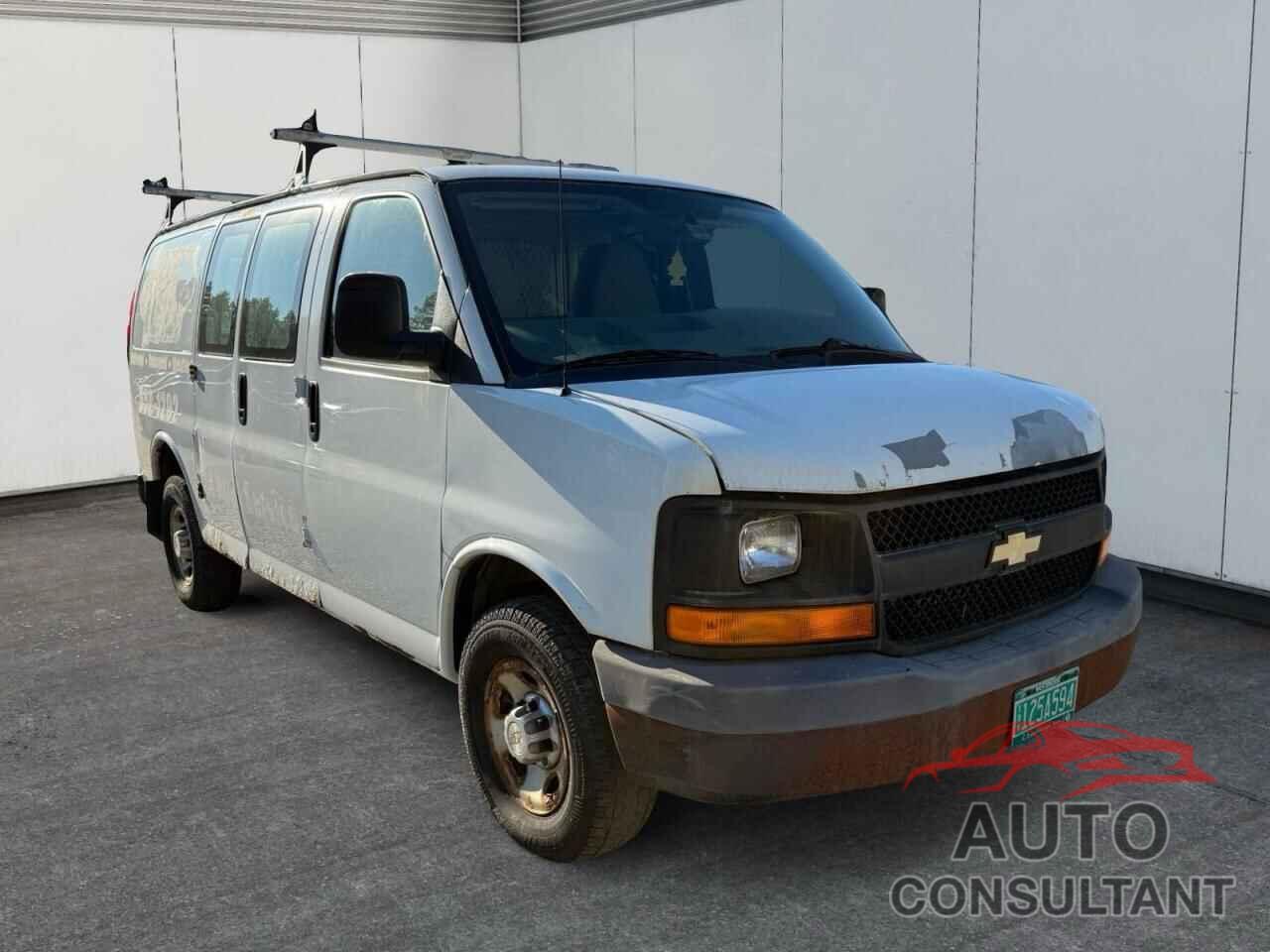 CHEVROLET EXPRESS 2011 - 1GCWGFCG6B1118570