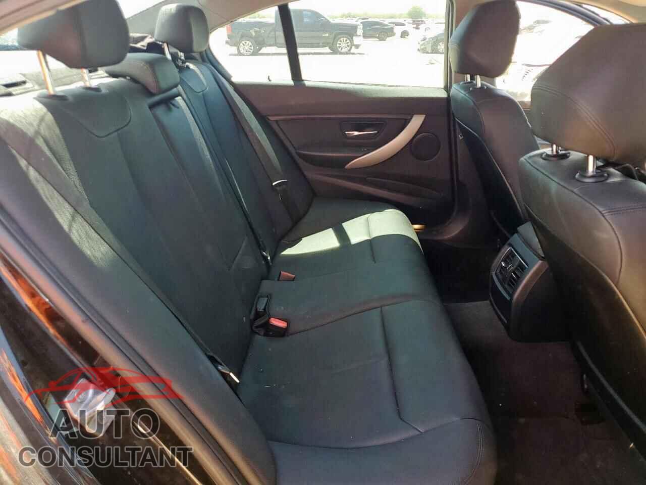 BMW 3 SERIES 2016 - WBA8E1G59GNU10253