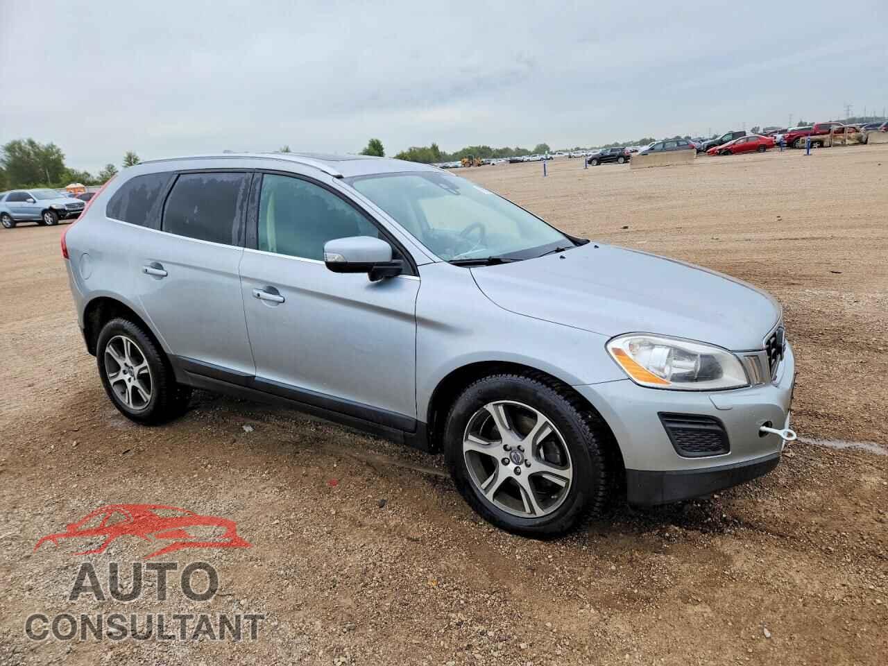 VOLVO XC60 2011 - YV4902DZ4B2179028