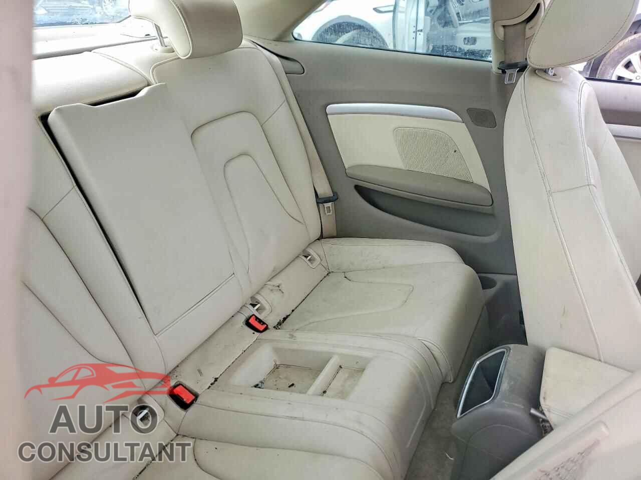 AUDI A5 2012 - WAUCFAFR0CA003192