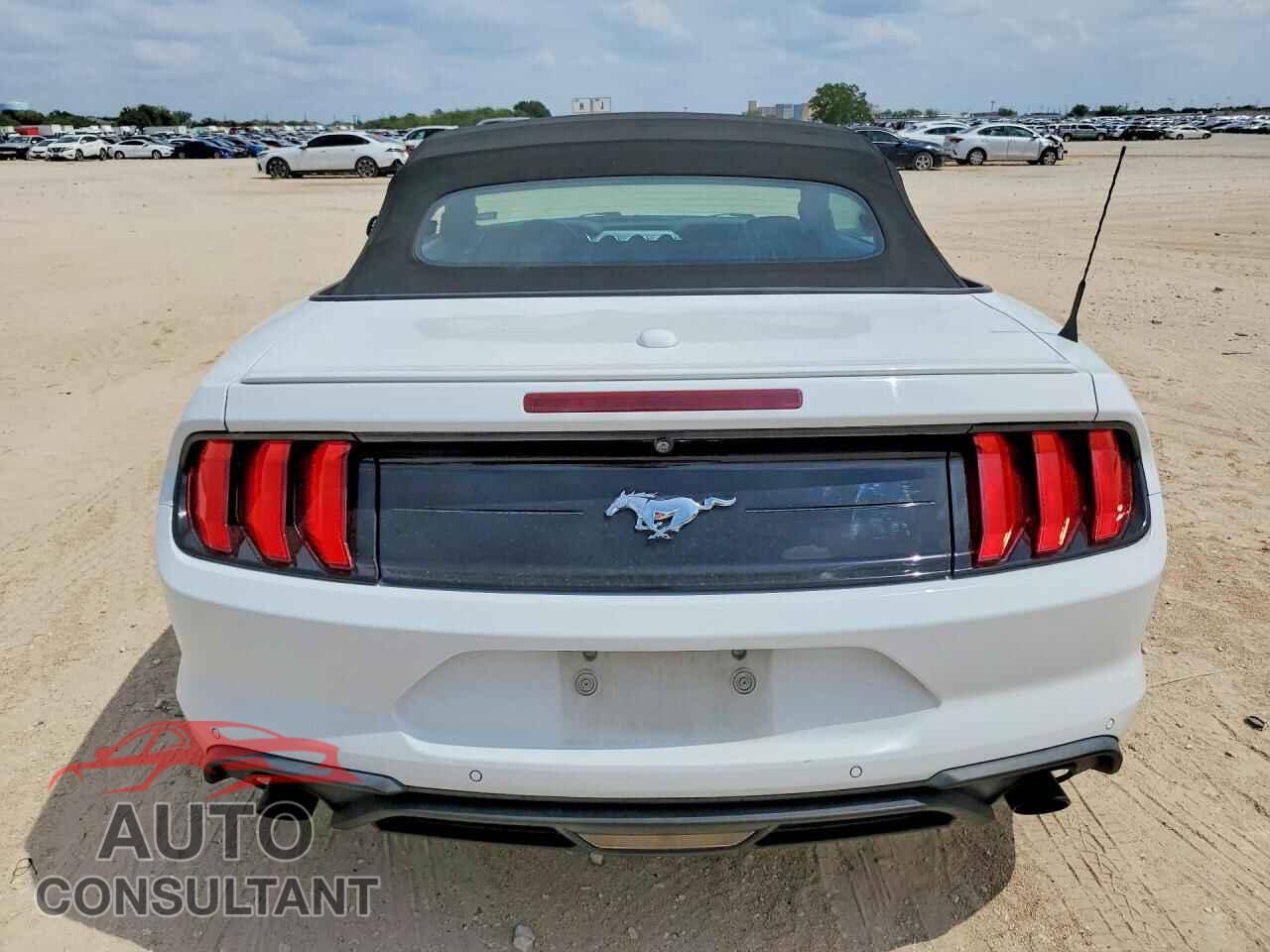 FORD MUSTANG 2018 - 1FATP8UH6J5132665