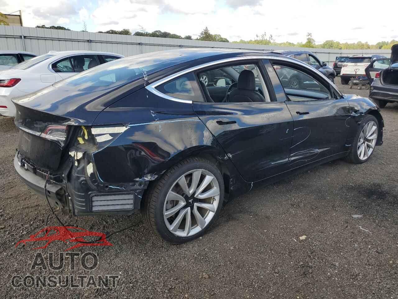 TESLA MODEL 3 2018 - 5YJ3E1EA1JF070910