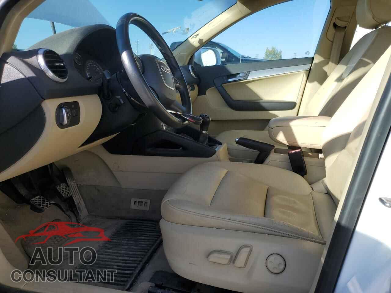 AUDI A3 2011 - WAUNFCFM1BA078779