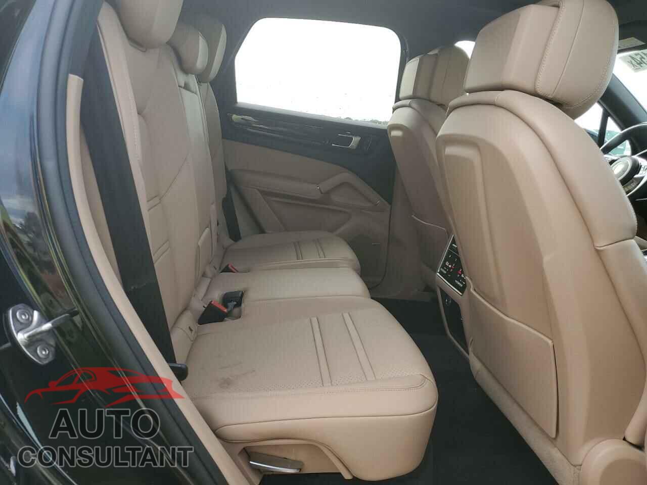 PORSCHE CAYENNE 2021 - WP1AA2AY2MDA04243