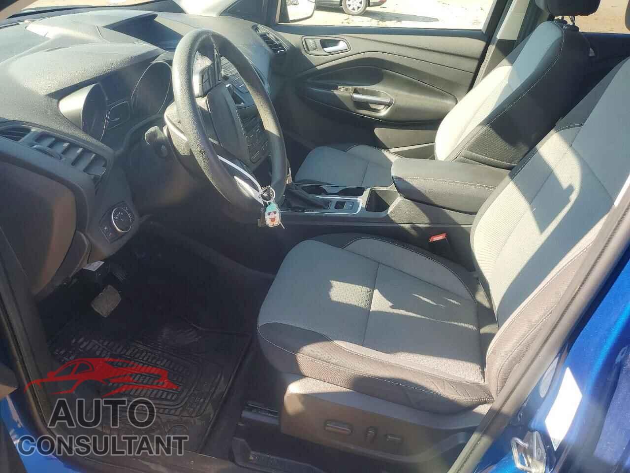 FORD ESCAPE 2017 - 1FMCU9GD1HUC76878