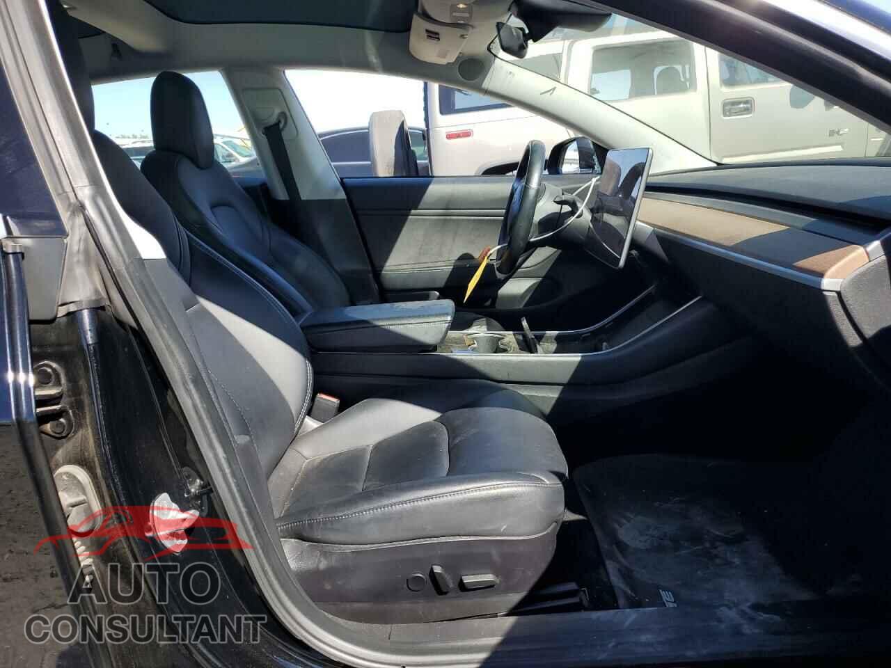 TESLA MODEL 3 2018 - 5YJ3E1EB2JF170409