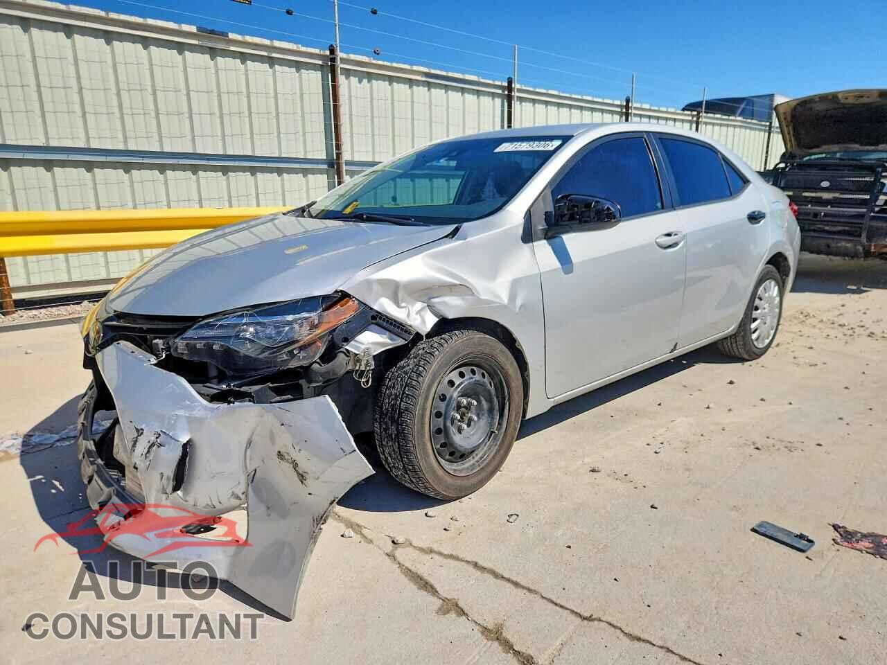 TOYOTA COROLLA 2018 - 5YFBURHE0JP749504