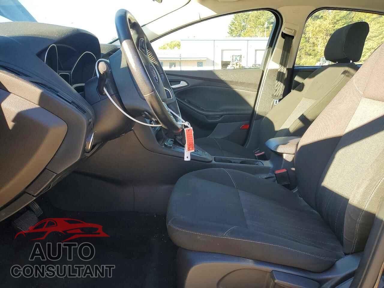 FORD FOCUS 2015 - 1FADP3F23FL258839
