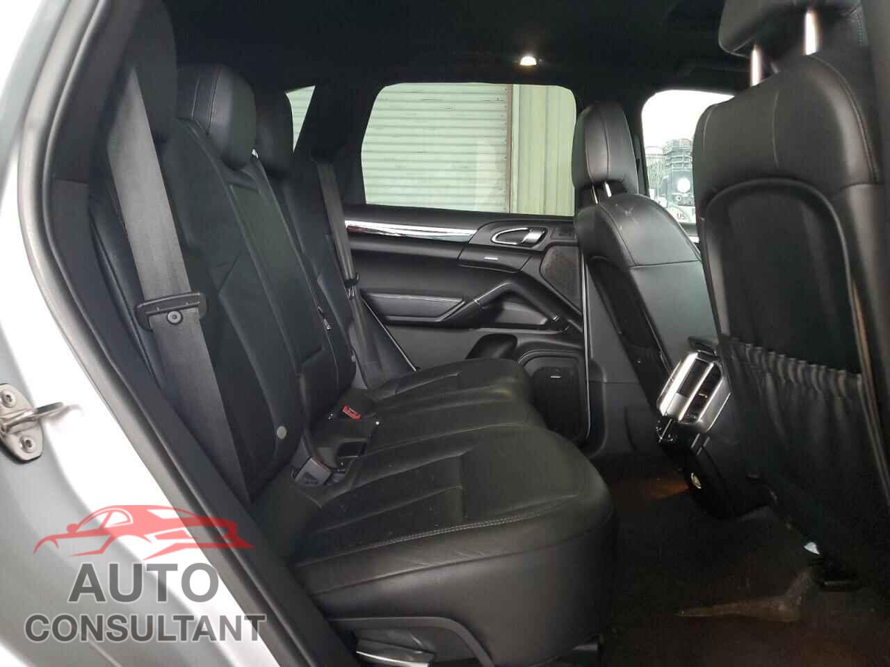 PORSCHE CAYENNE 2011 - WP1AB2A26BLA43395