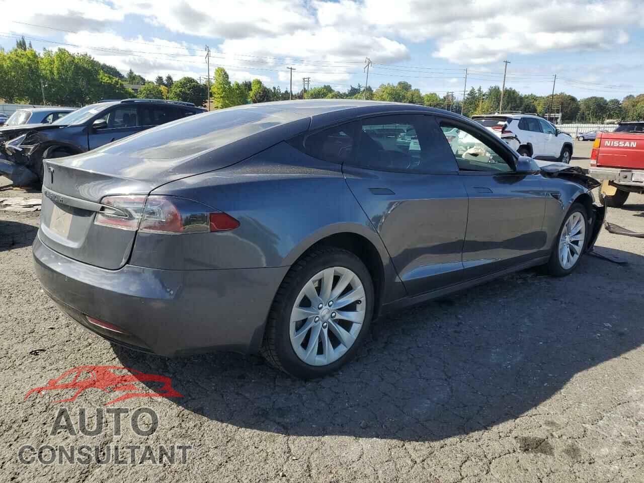 TESLA MODEL S 2018 - 5YJSA1E28JF281683