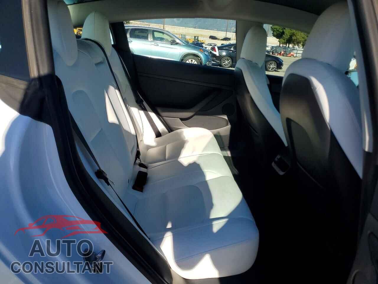 TESLA MODEL 3 2021 - 5YJ3E1EA8MF057074