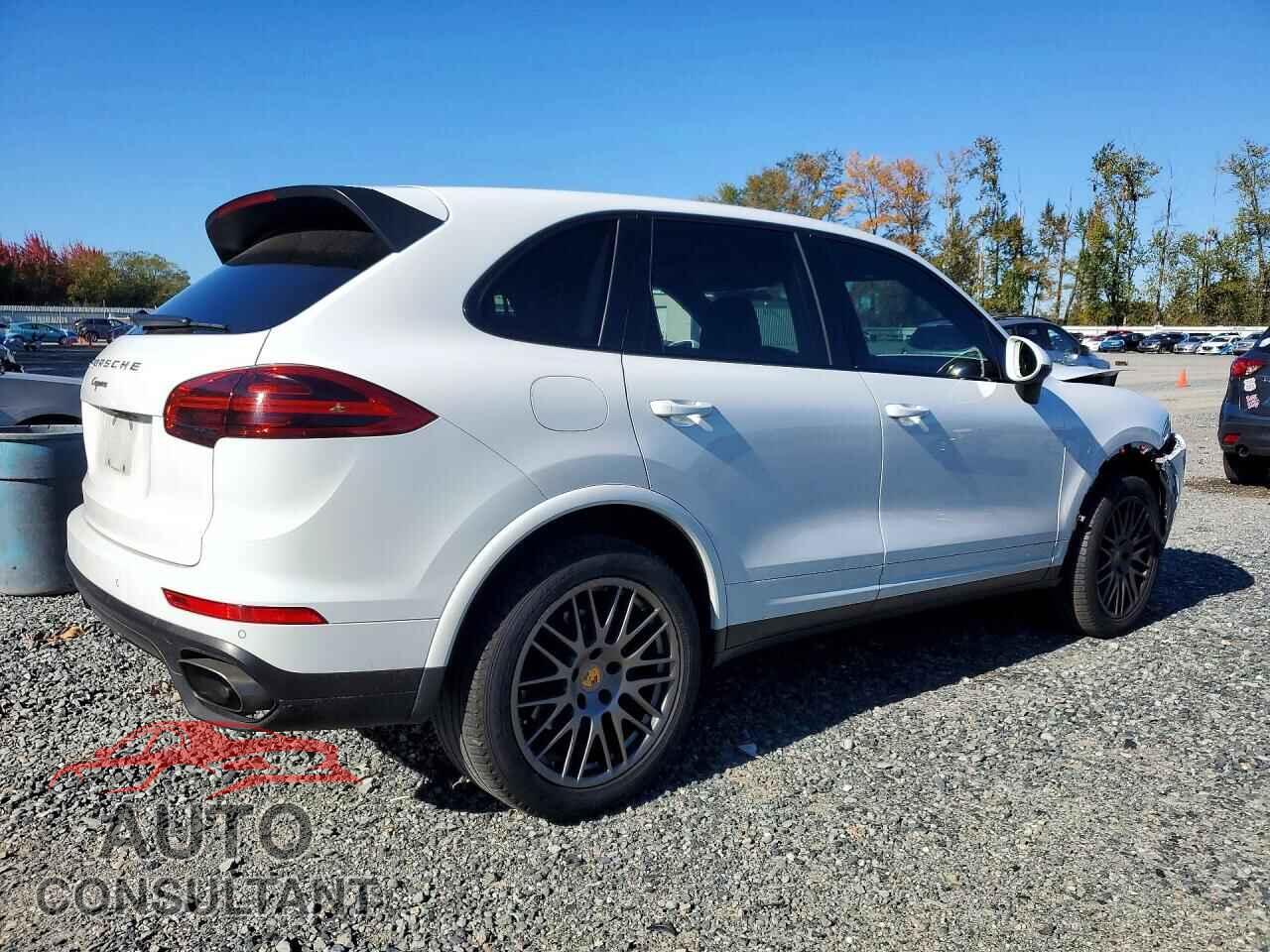 PORSCHE CAYENNE 2017 - WP1AA2A23HKA89834