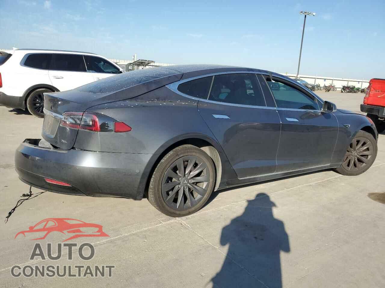 TESLA MODEL S 2018 - 5YJSA1E20JF247642