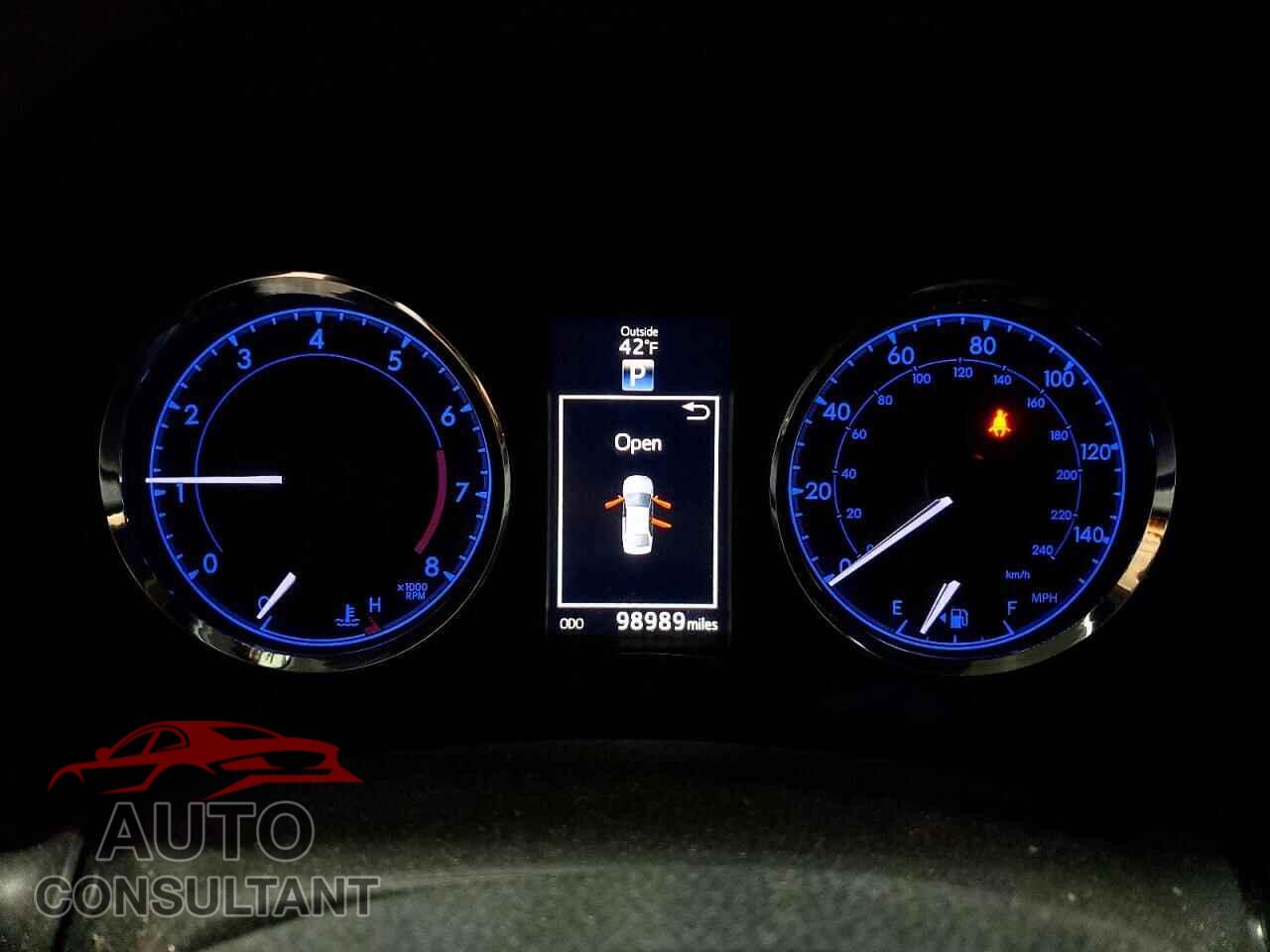 TOYOTA COROLLA 2017 - 5YFBURHE6HP619026