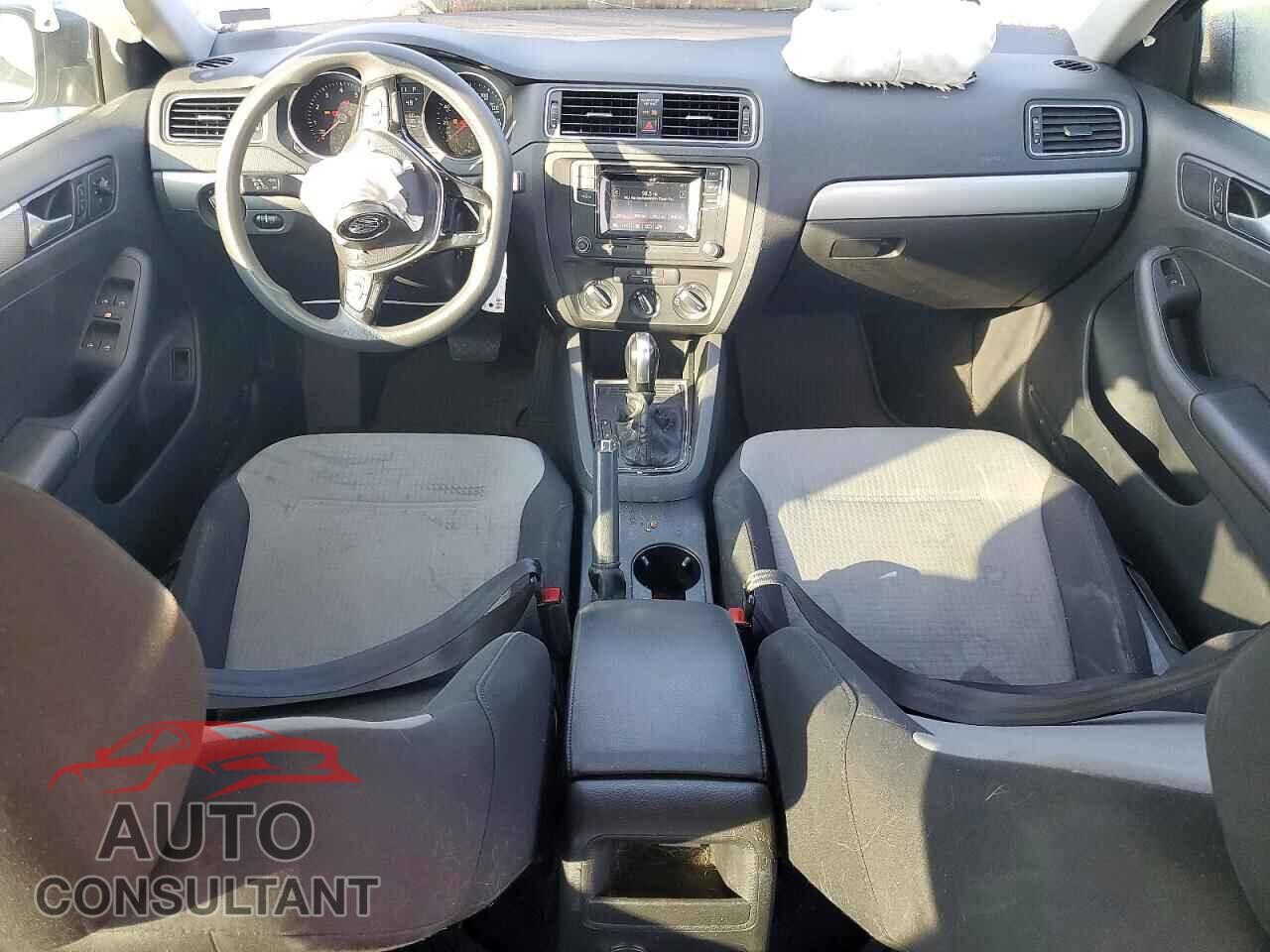 VOLKSWAGEN JETTA 2017 - 3VW2B7AJ2HM337892