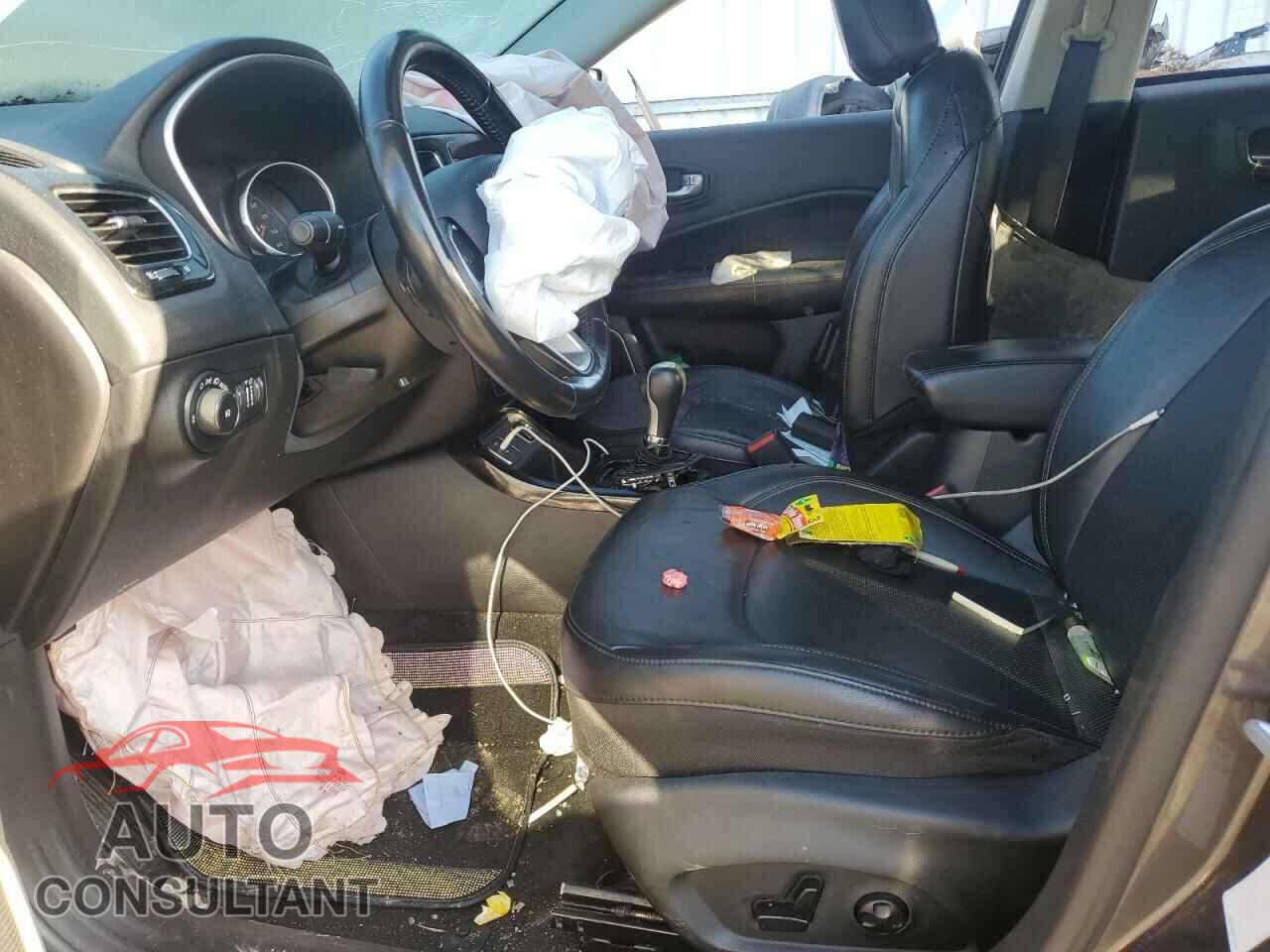 JEEP COMPASS 2019 - 3C4NJCCB2KT793504
