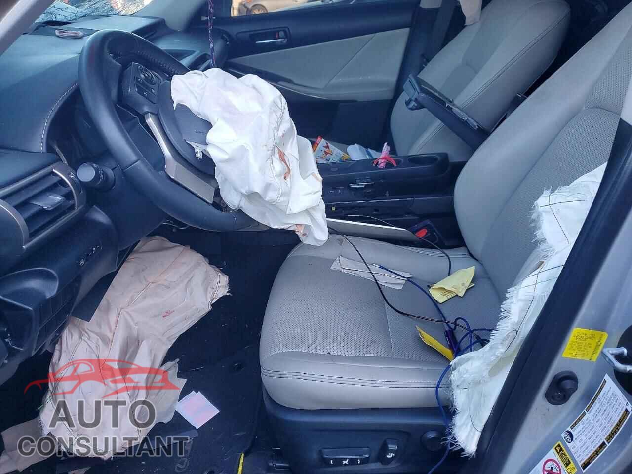 LEXUS IS 2014 - JTHCF1D25E5004437