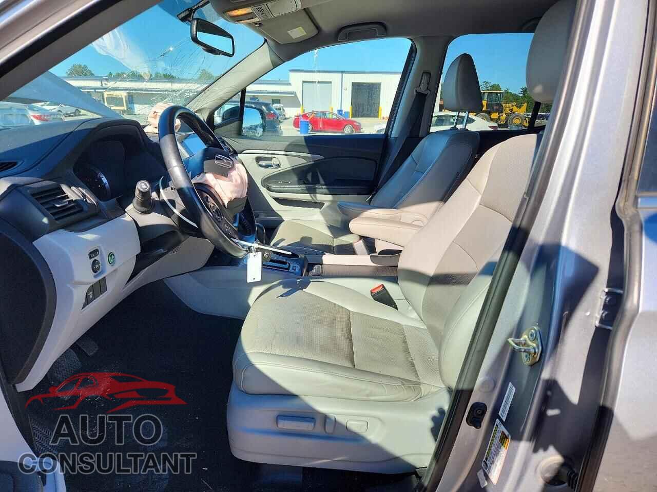 HONDA RIDGELINE 2017 - 5FPYK3F67HB027596