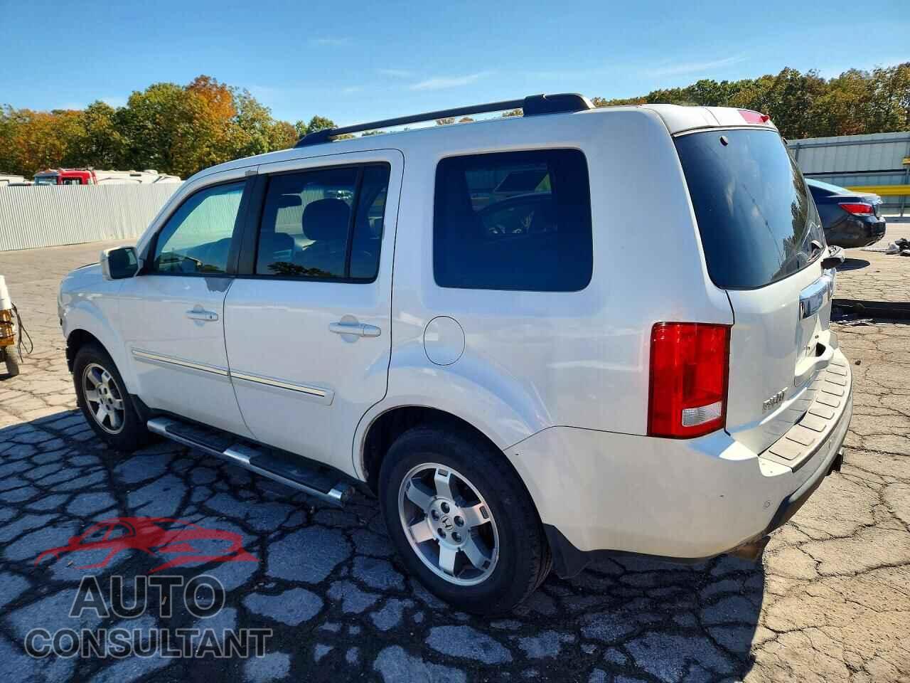 HONDA PILOT 2011 - 5FNYF4H92BB099226