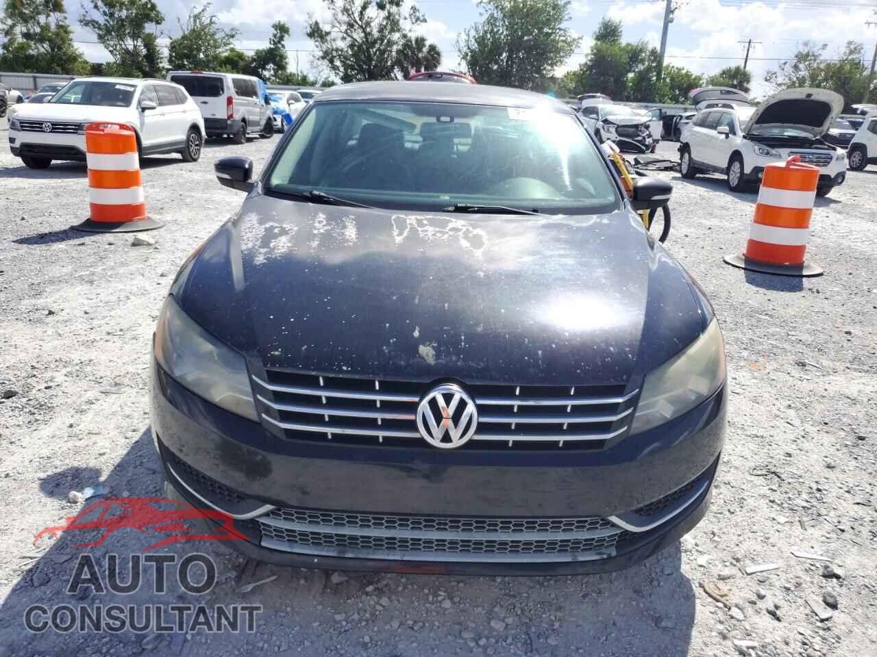 VOLKSWAGEN PASSAT 2014 - 1VWAT7A35EC077690