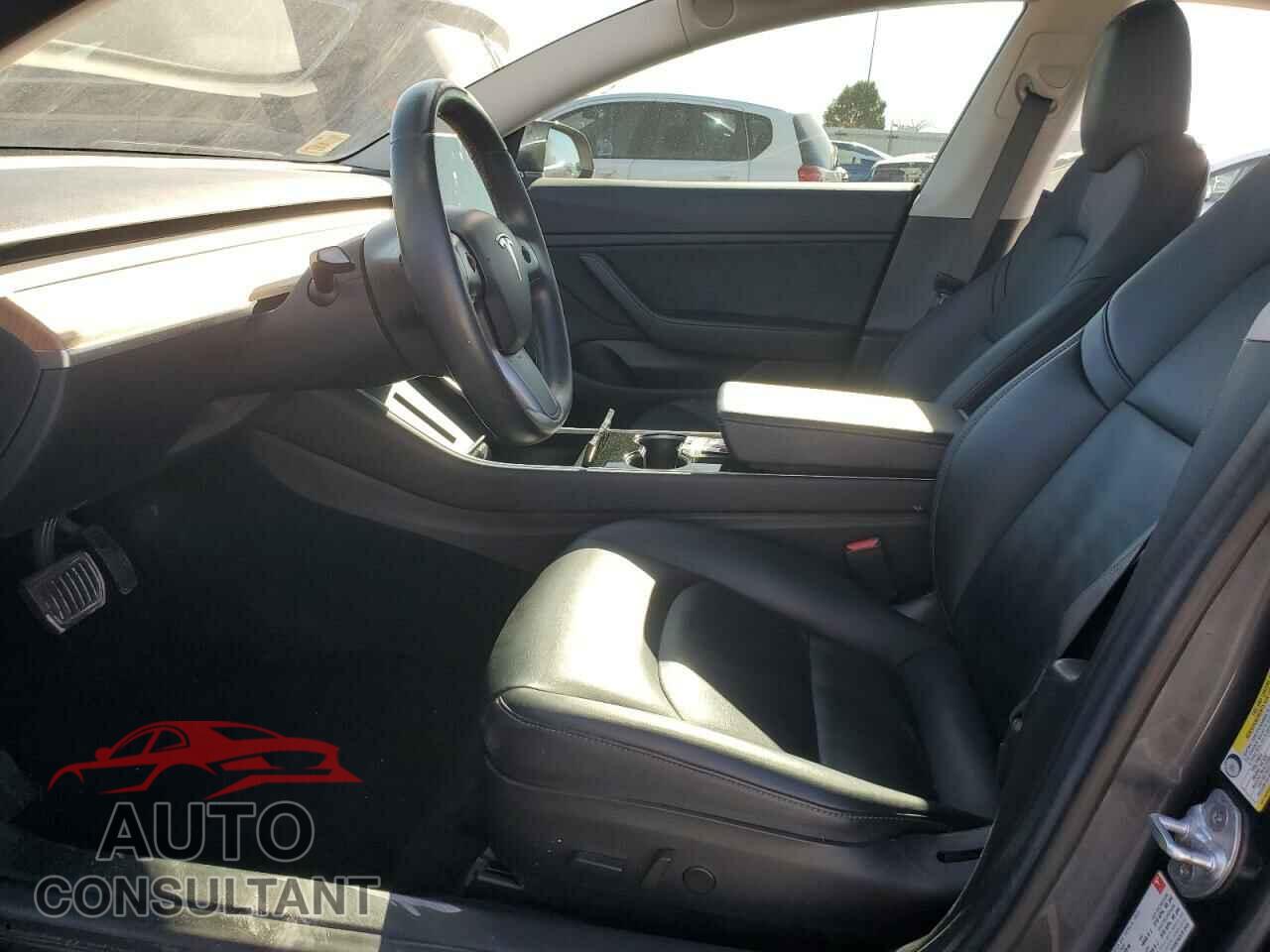 TESLA MODEL 3 2018 - 5YJ3E1EA5JF006854