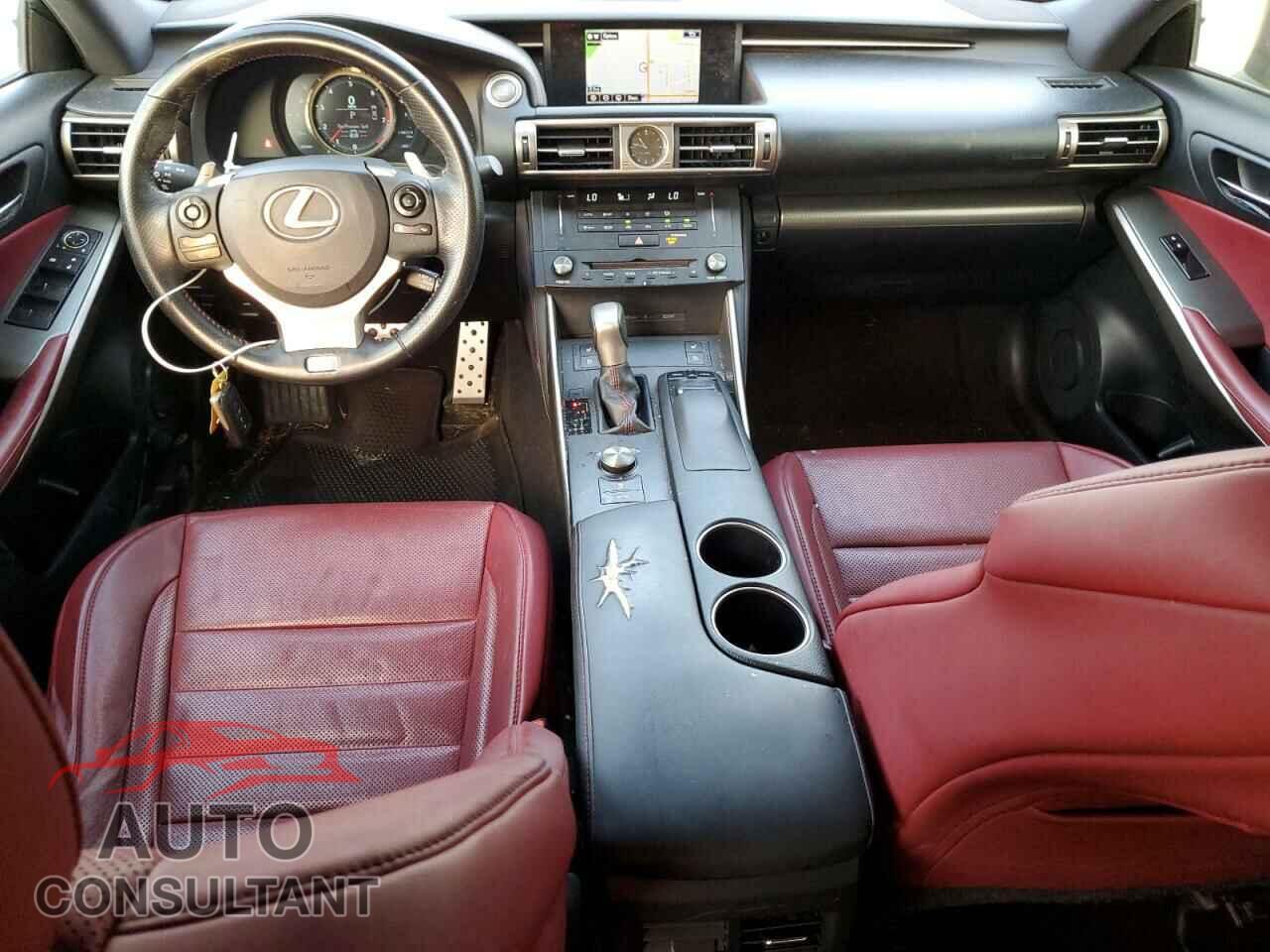 LEXUS IS 2015 - JTHBE1D28F5021040