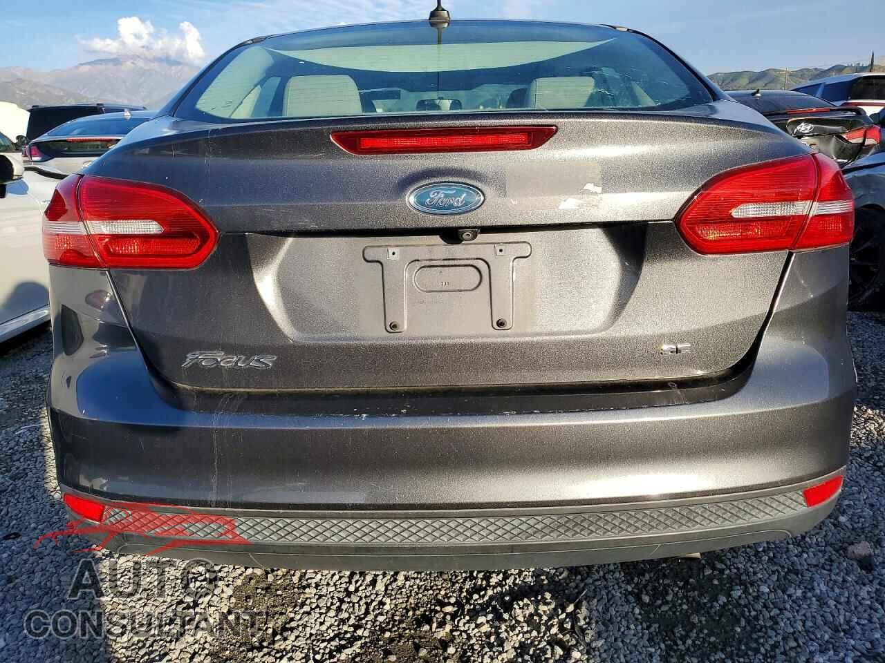FORD FOCUS 2017 - 1FADP3F21HL206371