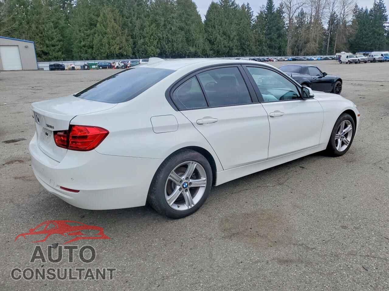 BMW 3 SERIES 2013 - WBA3B3C51DF541347