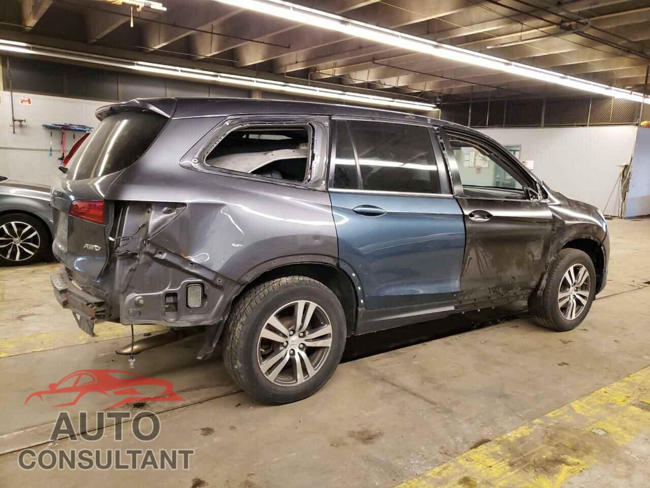 HONDA PILOT 2017 - 5FNYF6H55HB096855