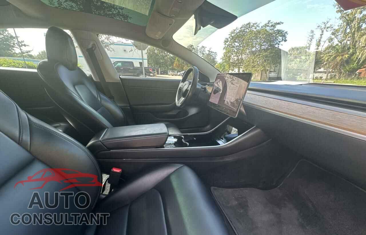 TESLA MODEL 3 2019 - 5YJ3E1EA2KF399391
