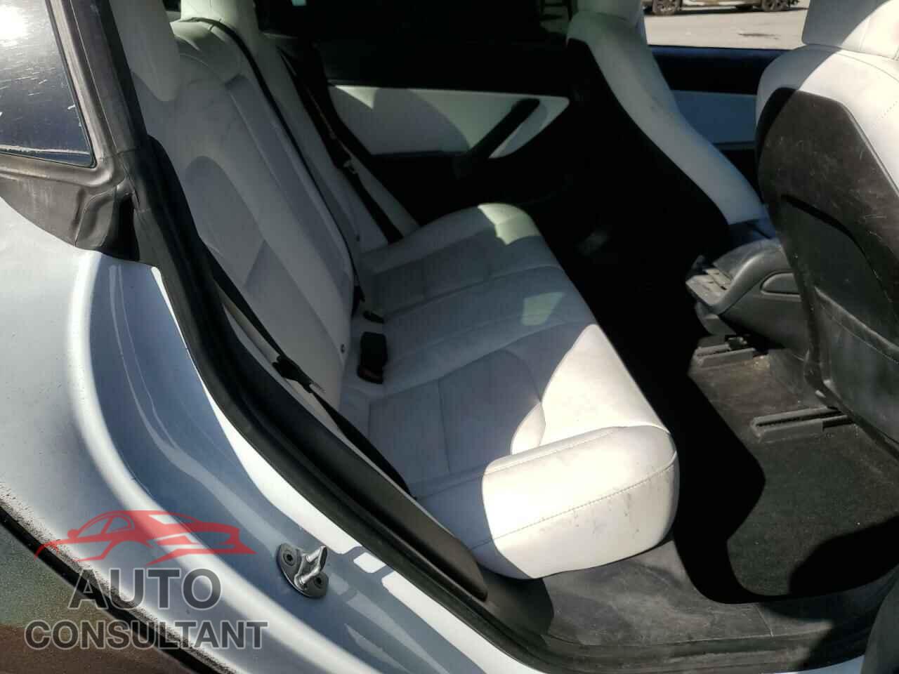 TESLA MODEL 3 2018 - 5YJ3E1EB7JF082259