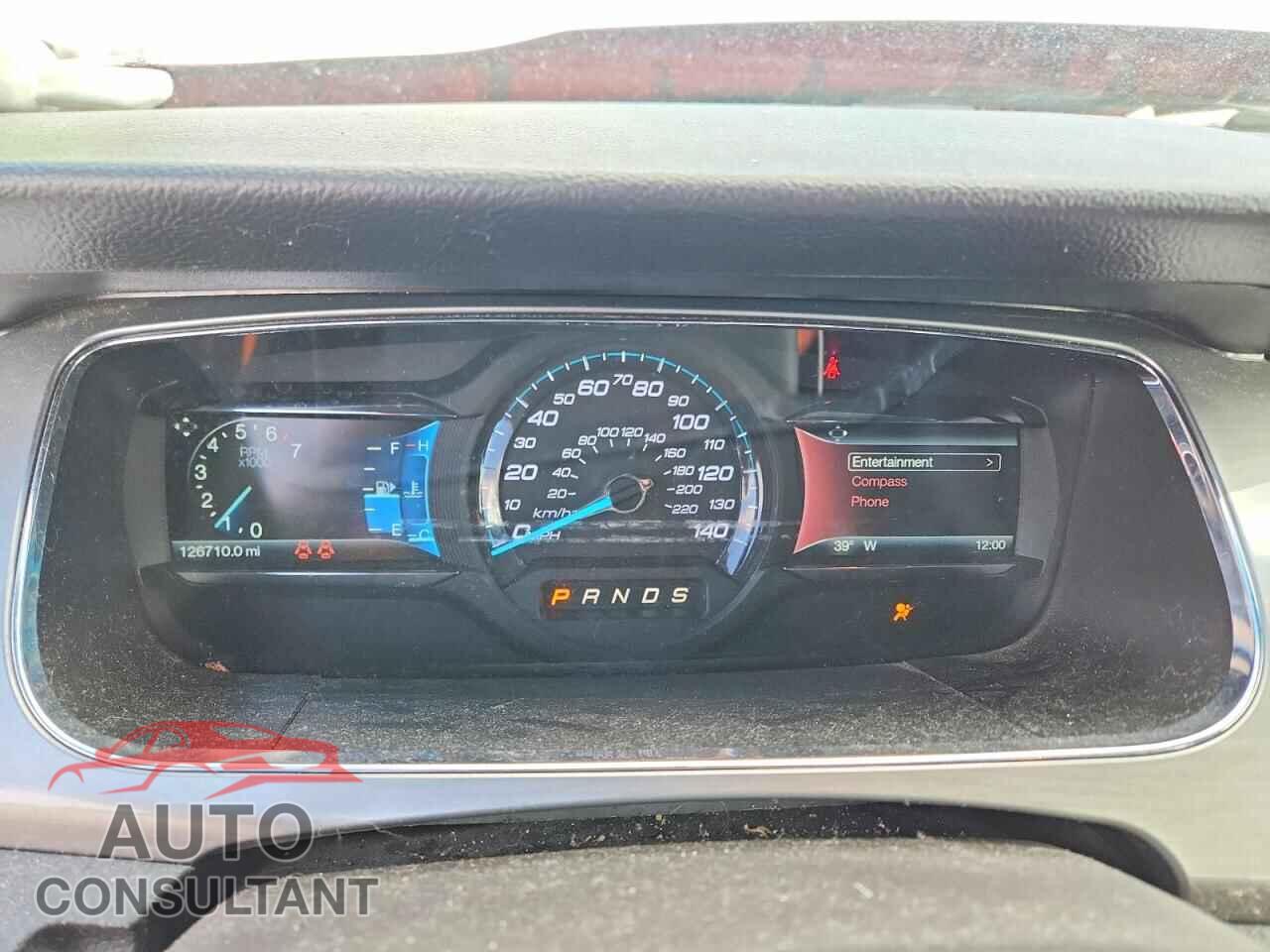 FORD TAURUS 2019 - 1FAHP2E82KG100643