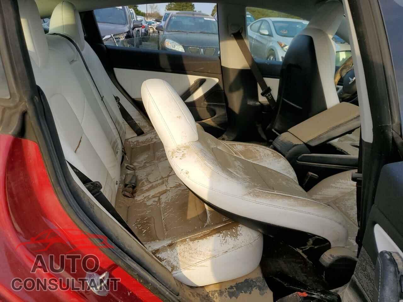 TESLA MODEL 3 2018 - 5YJ3E1EB5JF055593