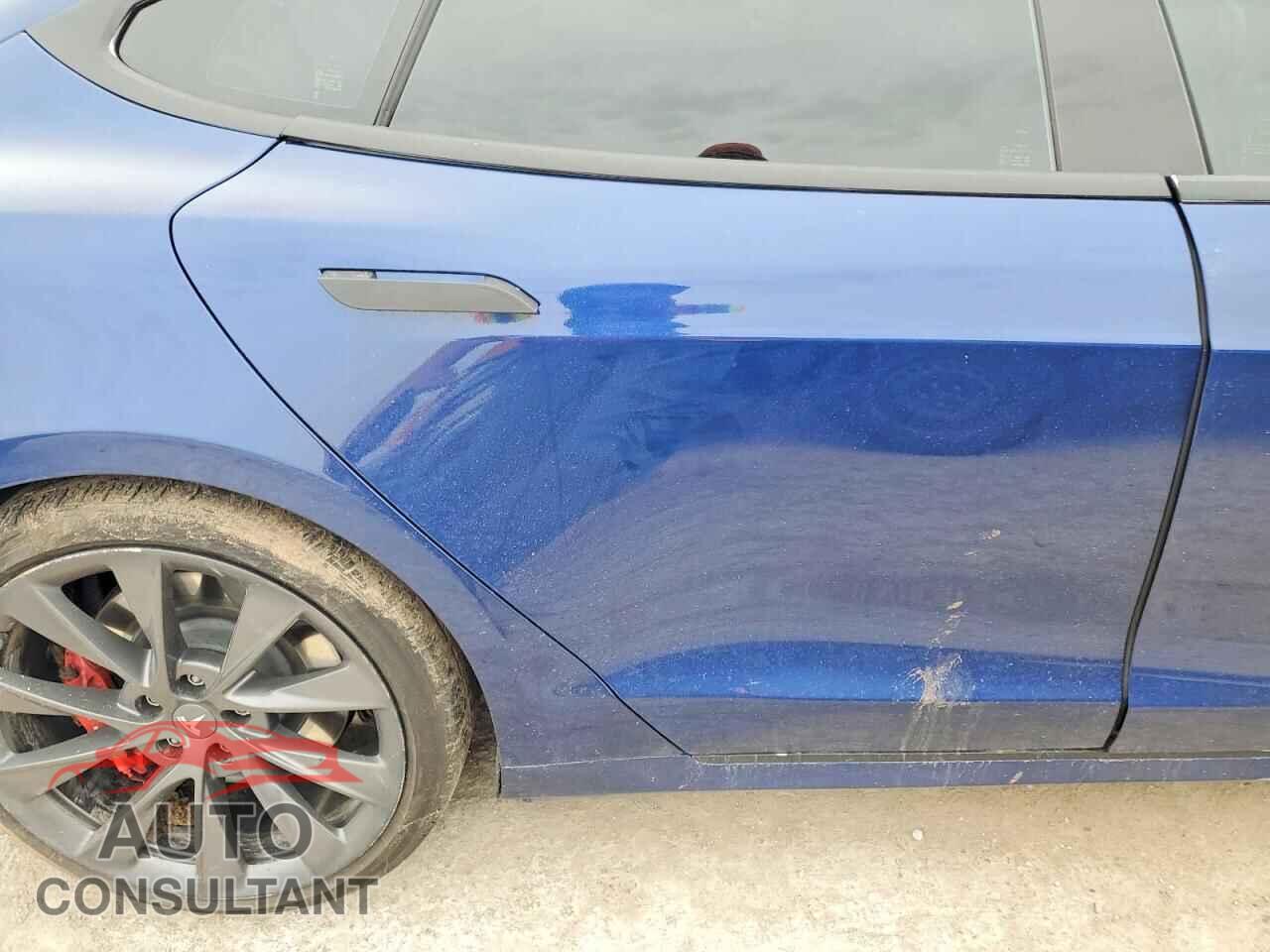 TESLA MODEL S 2018 - 5YJSA1E44JF300182