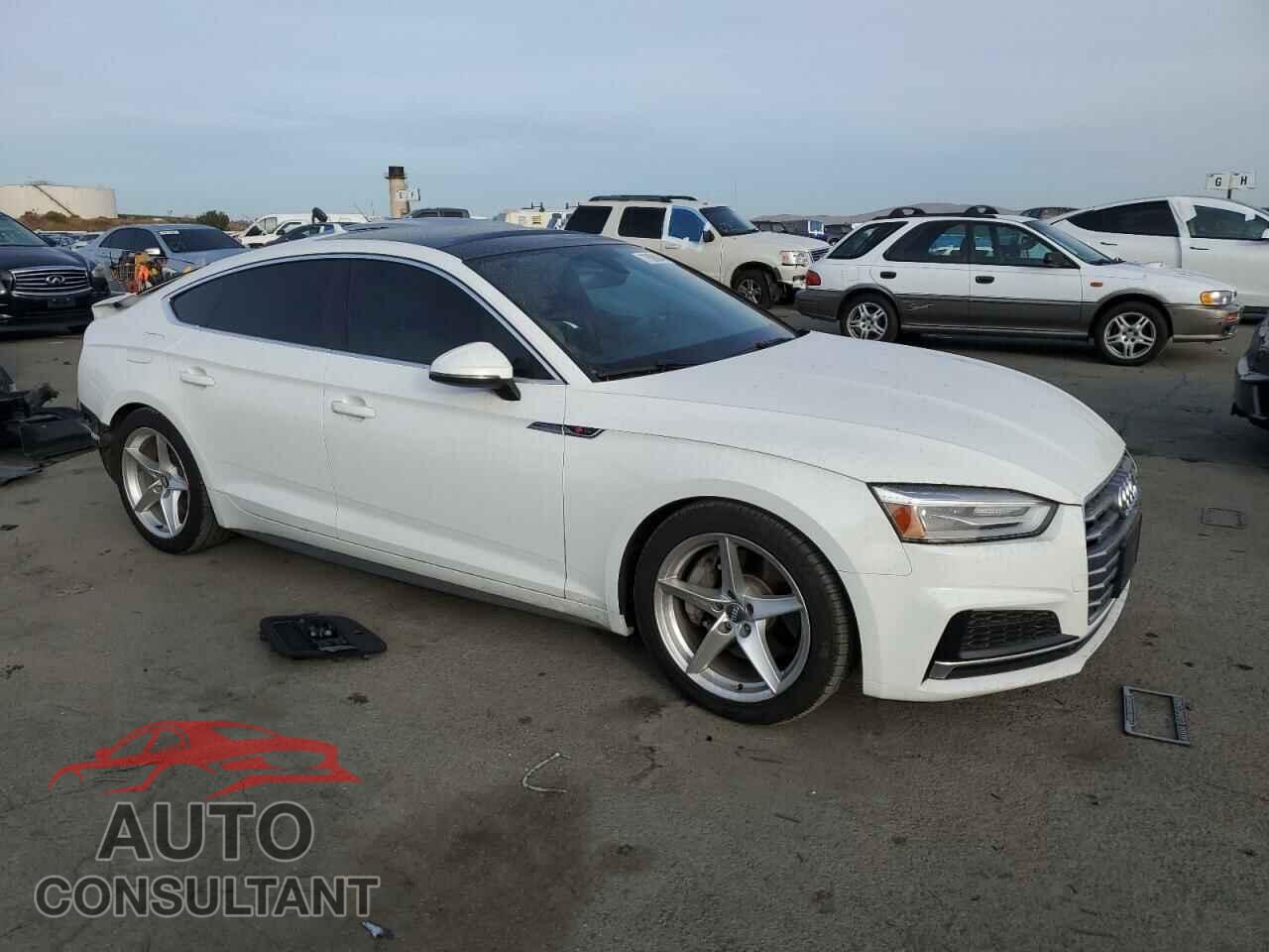 AUDI A5 2018 - WAUDNCF51JA080277
