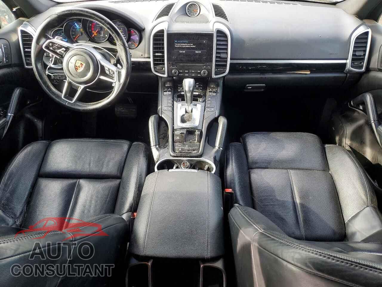 PORSCHE CAYENNE 2018 - WP1AA2A26JKA06564