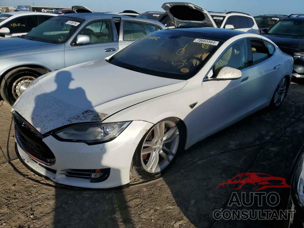 TESLA MODEL S 2013 - 5YJSA1DP6DFP16184