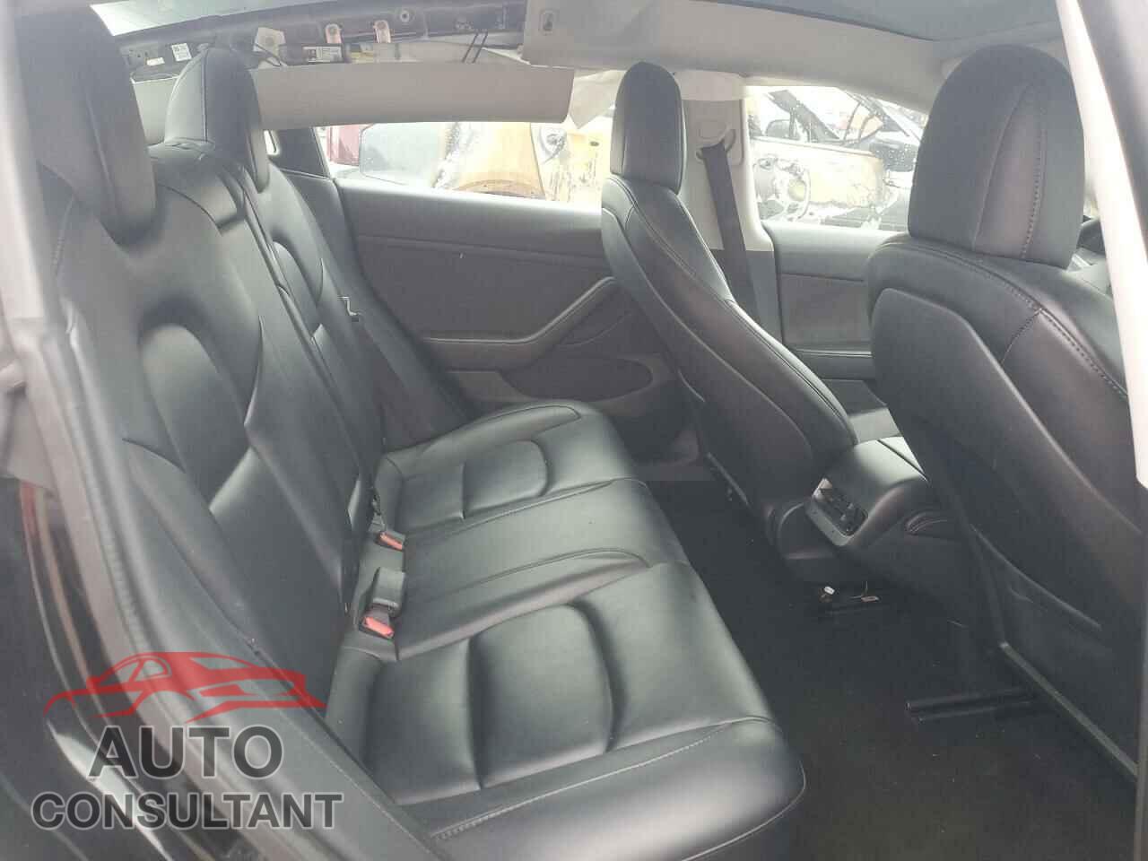 TESLA MODEL 3 2022 - 5YJ3E1EA4NF303846