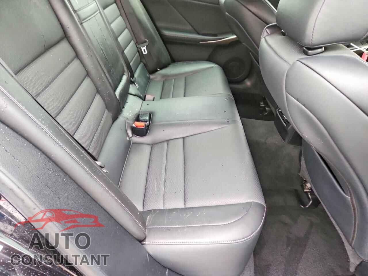 LEXUS IS 2017 - JTHBA1D20H5052250
