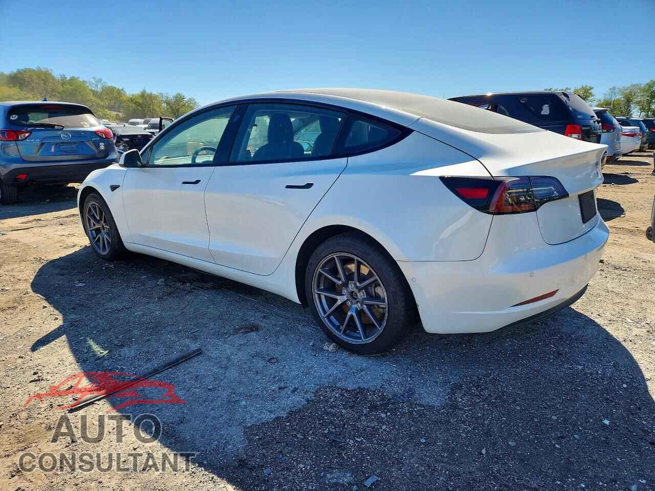 TESLA MODEL 3 2021 - 5YJ3E1EB2MF096526