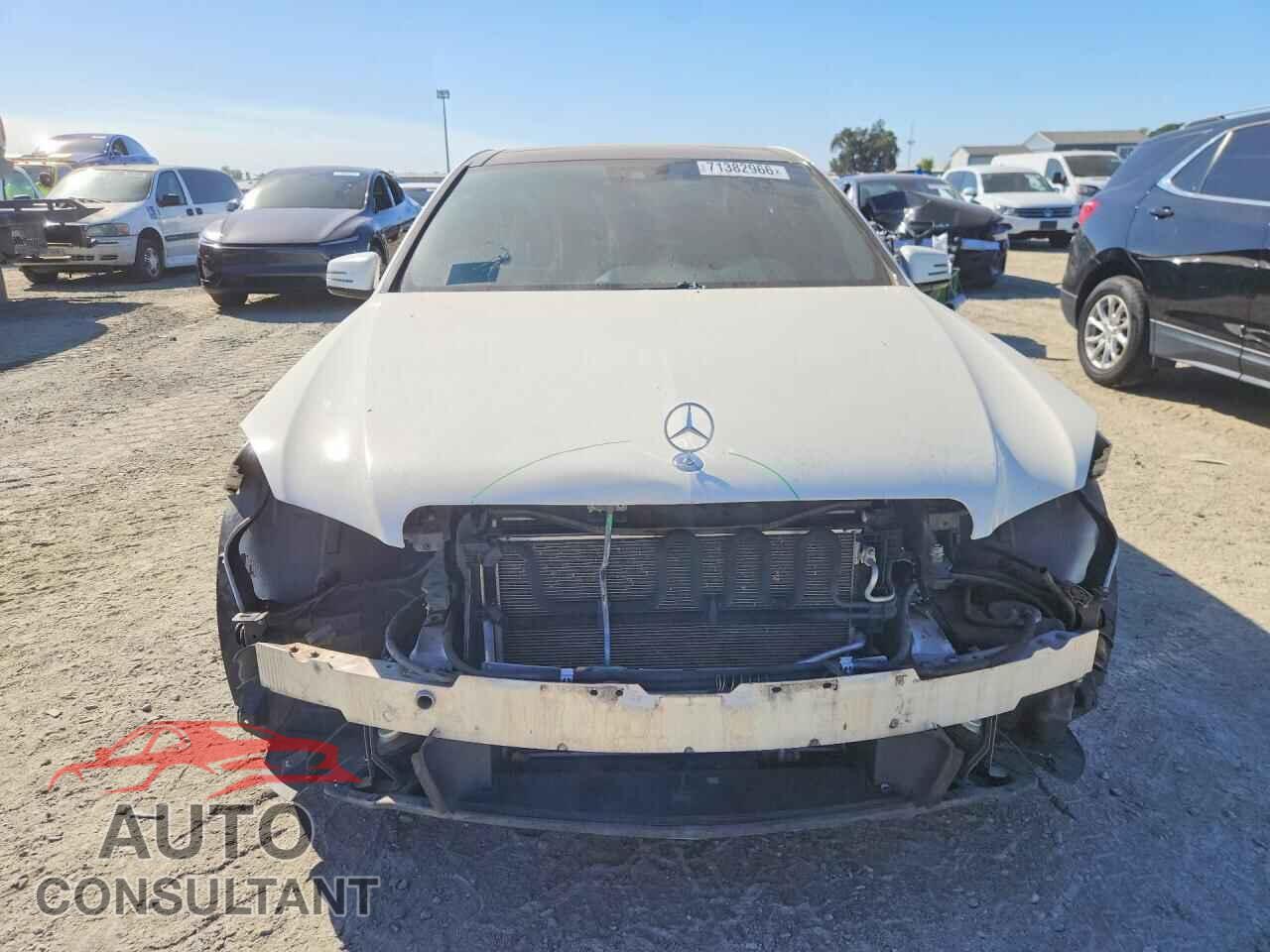 MERCEDES-BENZ E-CLASS 2012 - WDDHF5KB3CA645324