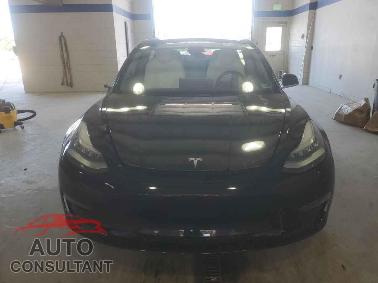 TESLA MODEL 3 2018 - 5YJ3E1EB3JF097065